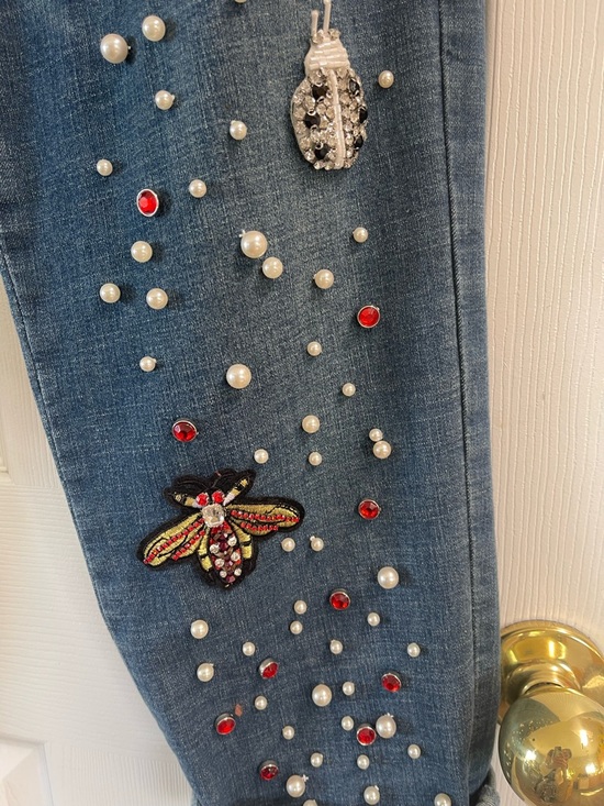 V Cristina Embellished Blue Jeans - Picture 6 of 10